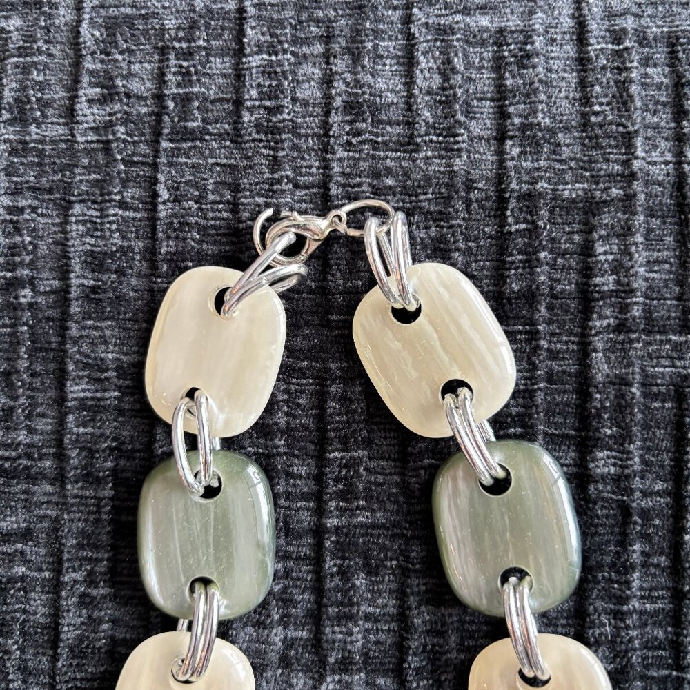 Reversible Necklace Cream Yellow Green Black White Two Style Statement Jewelry - Picture 4 of 7